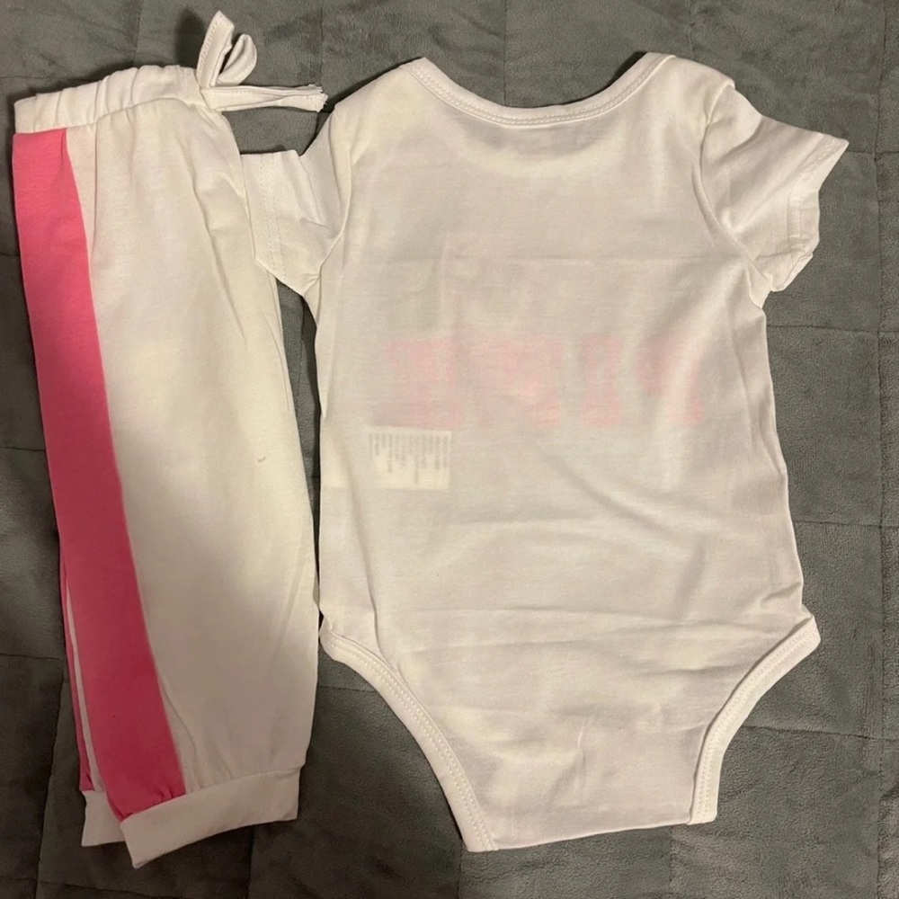 Baby clothes - Picture 6 of 6